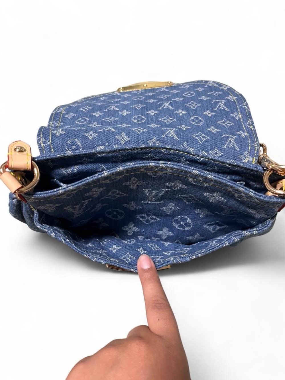Blue Monogram Denim LV Sunset Shoulder Bag - Picture 7 of 8